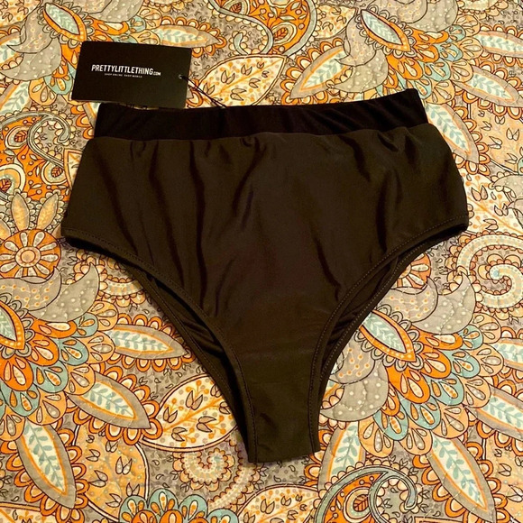 NWT Olive Green and Black Pretty Little Thing Bikini Bottom - Picture 1 of 4